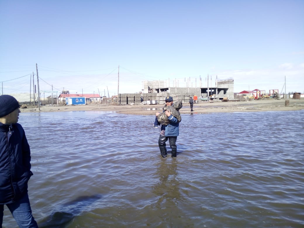 В Якутии остаются подтопленными 17 населённых пунктов из-за паводка на реках