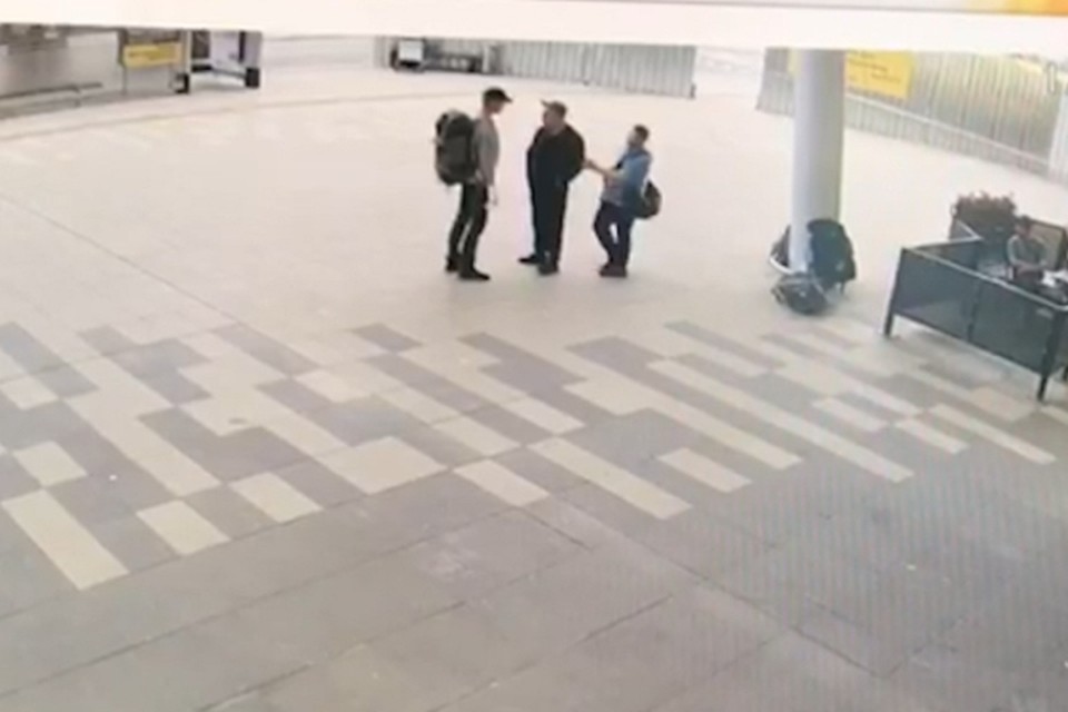 Житель Бурятии порезал прохожего в аэропорту из-за отказа дать сигарету