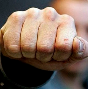 В Красноярске мужчина по неосторожности убил своего соседа