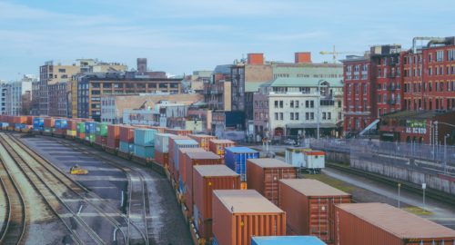 В Красноярском крае подросток обжегся при попытке перелезть через вагон