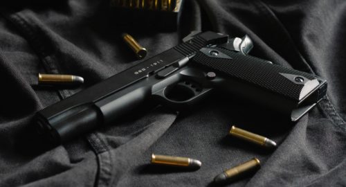 В Новосибирске будут судить подозреваемого в незаконном обороте оружия