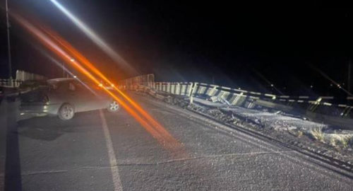 В полиции прокомментировали аварию, из-за которой разрушилось ограждение моста в кузбасском городе