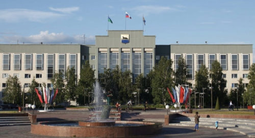 В мэрии Сургута проходят обыски: задержаны директор депимущества и экс-заммэра