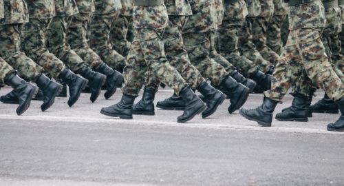 В Новосибирске растет спрос на одежду и обувь для военных