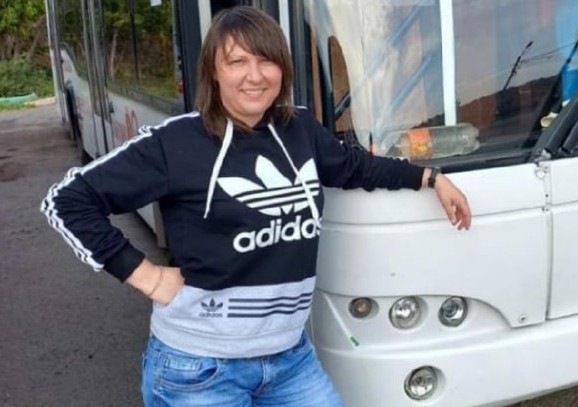 В Красноярске экипаж автобуса помог девочке, упавшей в обморок