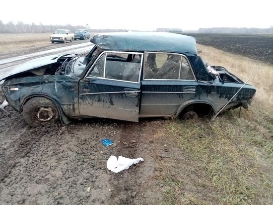 Пьяный водитель опрокинулся на «шестерке» под Новосибирском