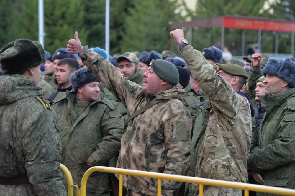 Еще одна группа мобилизованных из Томска отправилась в зону СВО