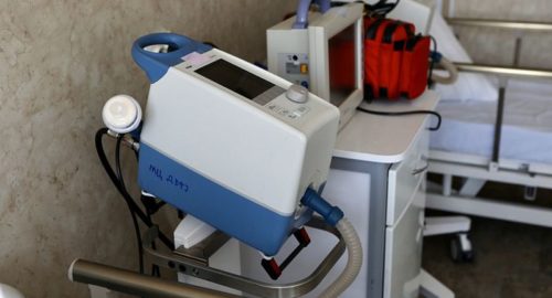 Экс-главврача томской ОКБ обвиняют в махинациях при открытии ковидного госпиталя