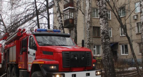 В Кузбассе возбуждено уголовное дело после пожара на крыше пятиэтажного дома