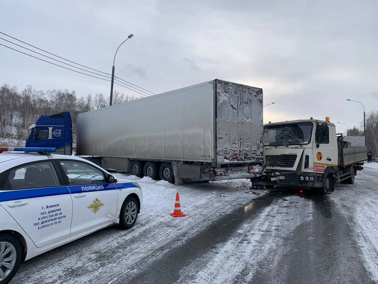 ДТП с тремя большегрузами произошло в Ачинском районе