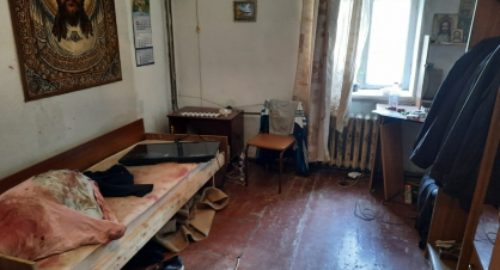В Новосибирске бандиты 21 раз ударили слепую 85-летнюю женщину