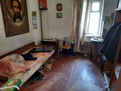 В Новосибирске бандиты 21 раз ударили слепую 85-летнюю женщину