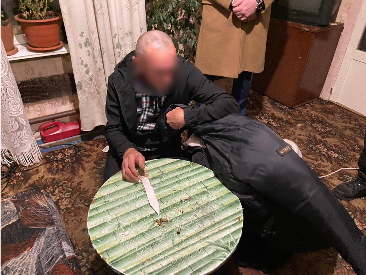 Житель Тюменской области познакомился с новым собутыльником и убил его