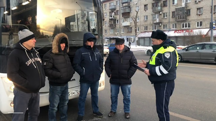 В Тюменской области обещают строже следить за перевозками детей
