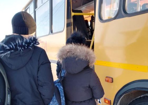 В Красноярском крае детям приходилось ходить в сельскую школу пешком по 3,5 километра
