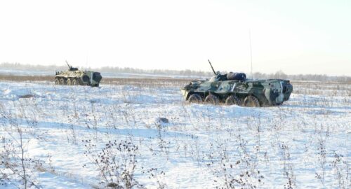 Колонну из пяти БТР заметили на Бердском шоссе