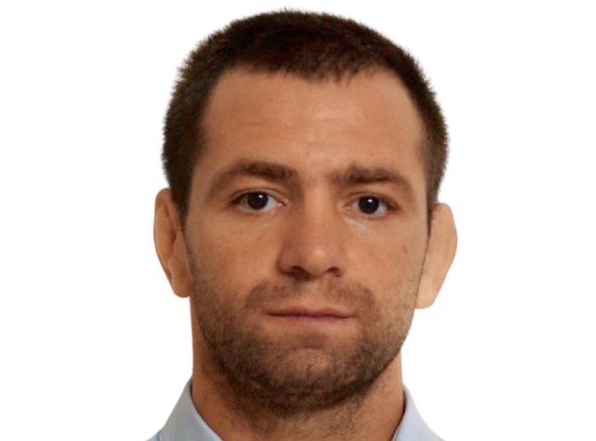 Тренер по борьбе спас женщину на Коммунальном мосту в Красноярске