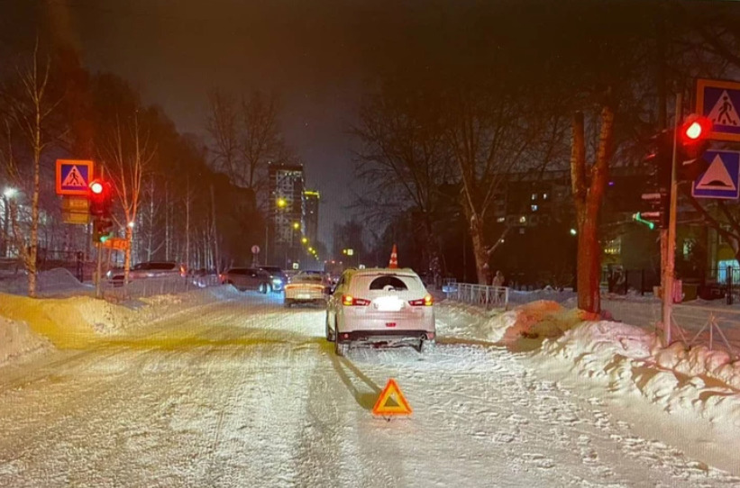 В Новосибирске автомобилистка сбила 11-летнюю девочку на пешеходном переходе