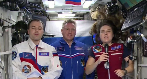 Космонавт из Новосибирска Анна Кикина поздравила россиян с борта МКС