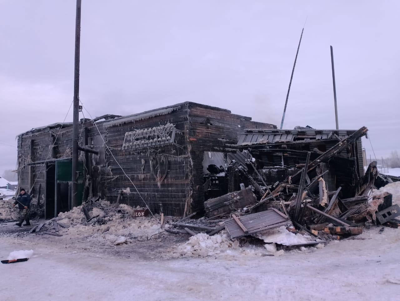 В томском селе Усть-Тым восстановили электроснабжение после пожара на станции