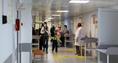 В Сургуте из-за нового главврача массово увольняются сотрудники ж/д поликлиники 