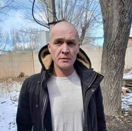 В Красноярске полиция проверяет сообщения о мужчине, пристающем к детям на остановках