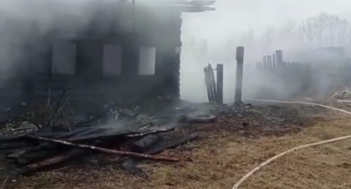 В Тюмени в результате пожара в частном доме погибли два человека