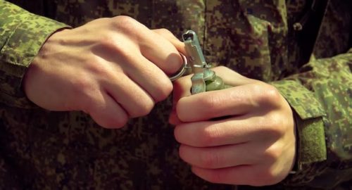 Житель Тюмени кинул гранату в своего соседа из-за громкой музыки