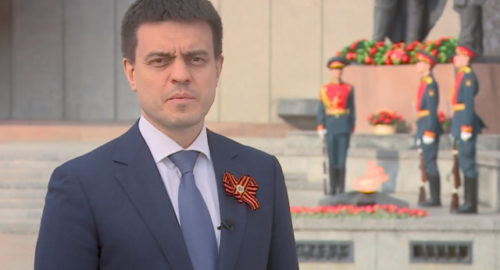 Михаил Котюков поздравил красноярцев с Днем Победы