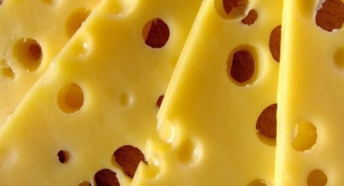 На Алтае Роспотребнадзор обратился в суд из-за мясного клея в свое