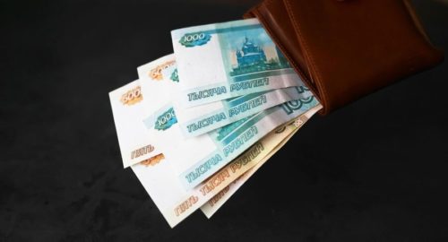 Более 10 семьям участников СВО в Тюмени массово отказали в выплатах