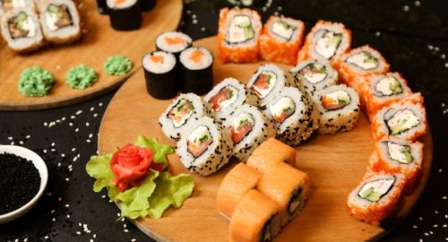 Скандальную сеть доставки суши в Омске хотят выставить на продажу