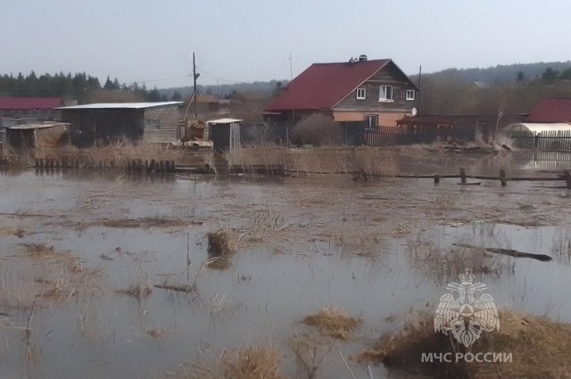 Утром 10 мая в Красноярске затопило 49 приусадебных участков