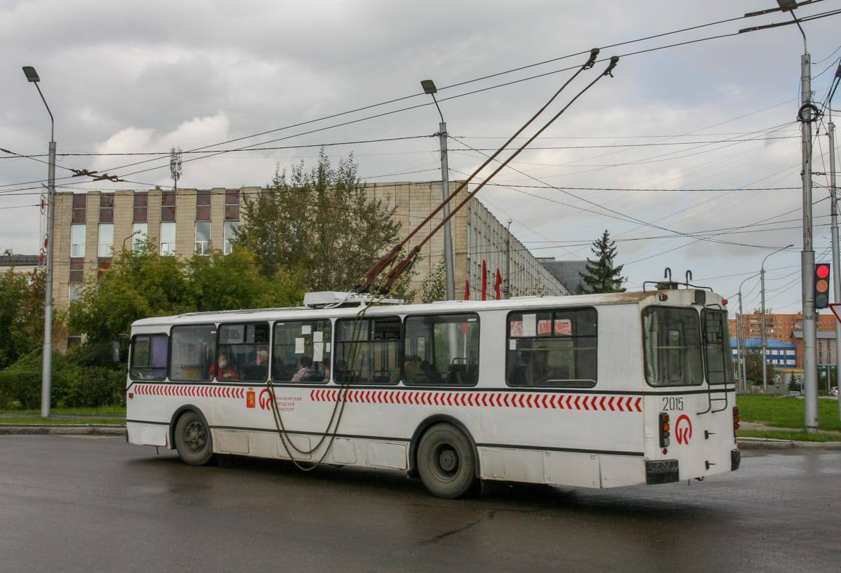 В Томске решено повысить зарплаты водителям троллейбусов