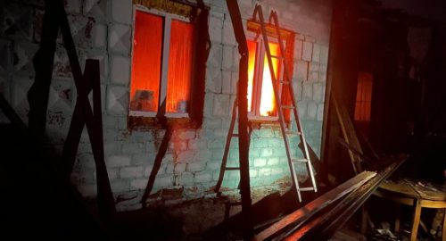 В Иркутске мужчина рискнул жизнью, чтобы спасти детей из огня