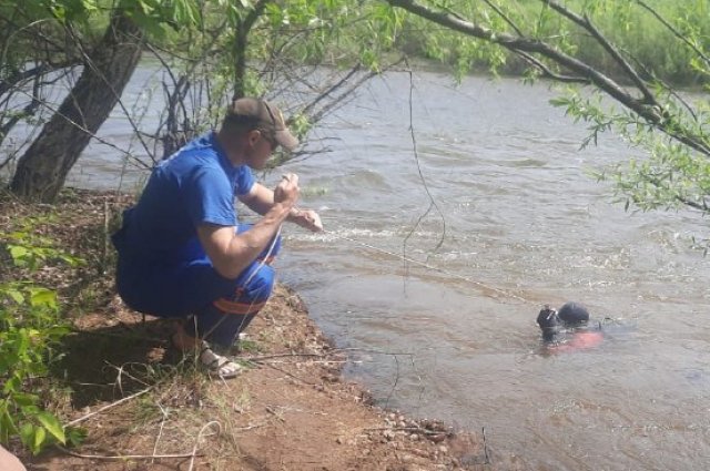 Водолазы присоединились к поискам пропавшей полуторагодовалой девочки в Иркутске