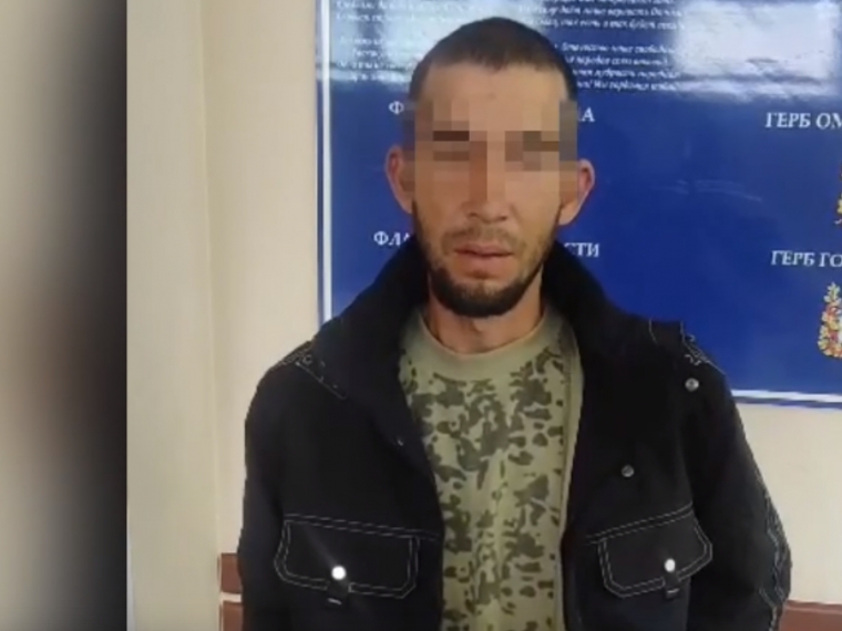 В Омске пьяный мужчина выкинул щенка с четвертого этажа после конфликта с сожительницей