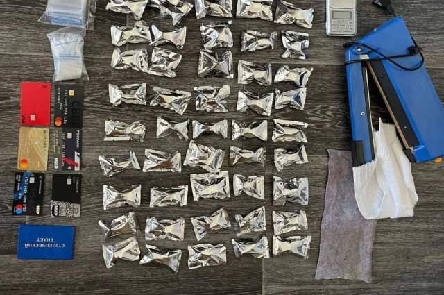 В Красноярске полиция задержала 26-летнего закладчика марихуаны