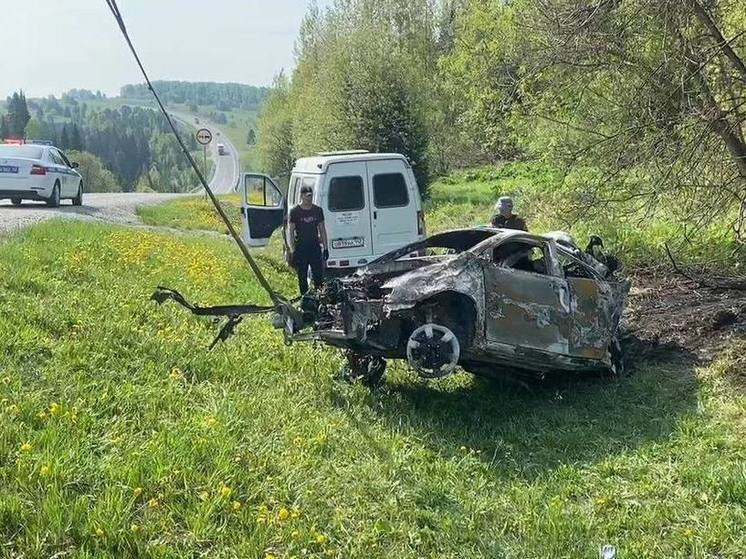 На трассе в Кемеровской области в ДТП погибли четыре человека