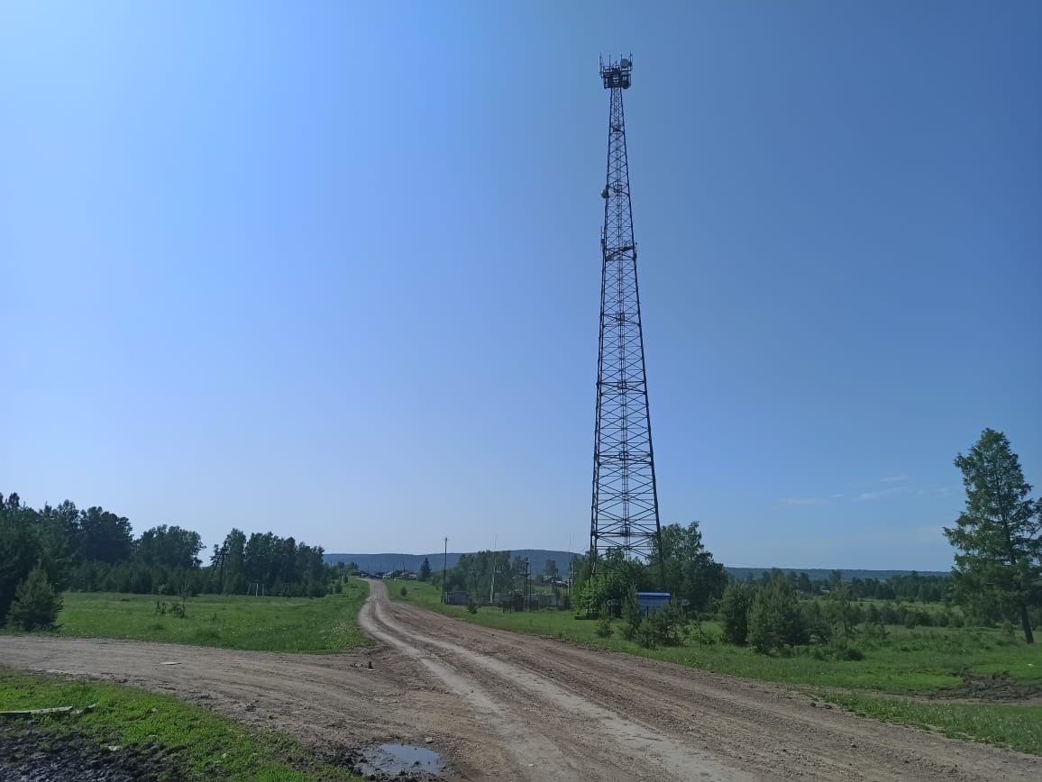 «Хотел посмотреть закат»: под Иркутском подросток упал с телевышки и погиб