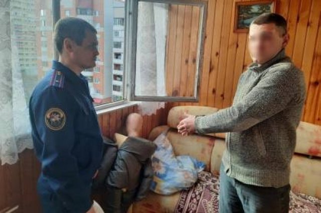 В Тюмени мужчина с 7 этажа выбросил собутыльника
