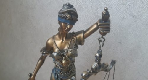 В Алтайском крае рассмотрят дело об организации подпольного водочного бизнеса