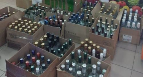 В Красноярске сотрудники полиции выявили незаконный алкомаркет на улице Норильская