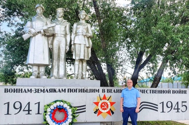 Вандал оставил непристойные надписи на памятнике ВОВ под Новосибирском