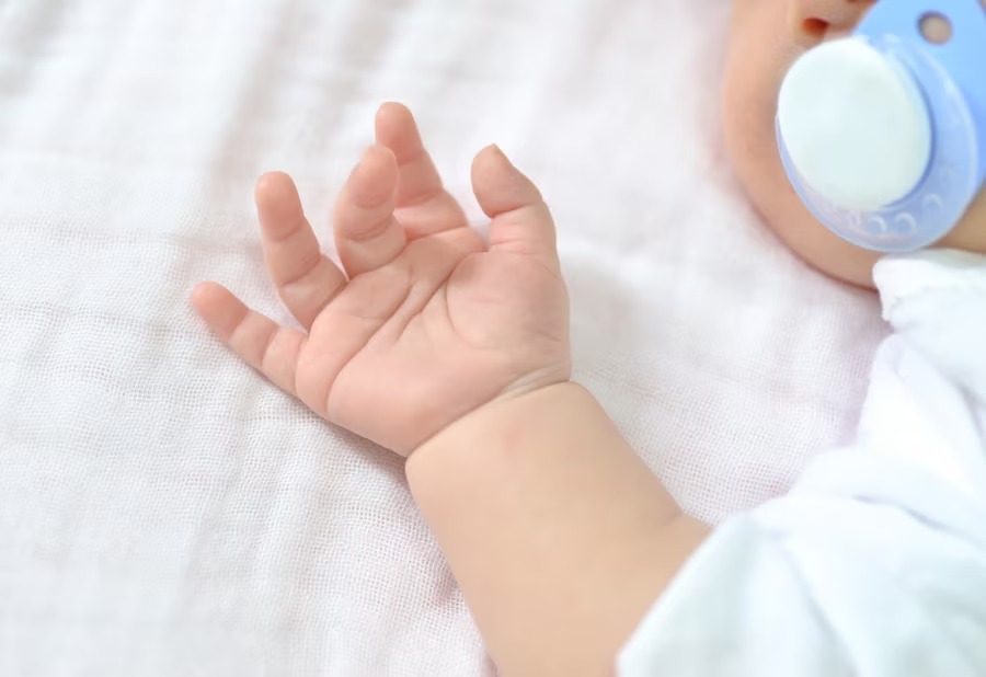В Тюмени родился малыш с аномально низким весом