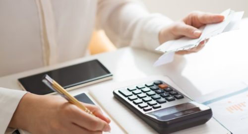 Сотрудники Омской прокуратуры обнаружили проблемы в начислении платежей за горячую воду