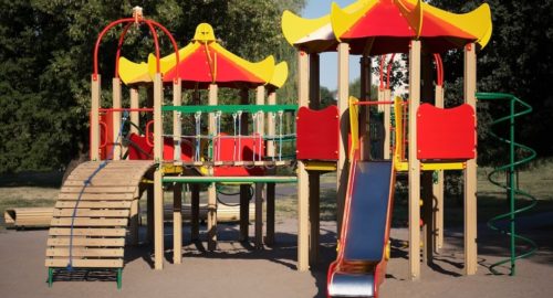 Камера зафиксировала момент похищения ребенка из детсада в Хакасии