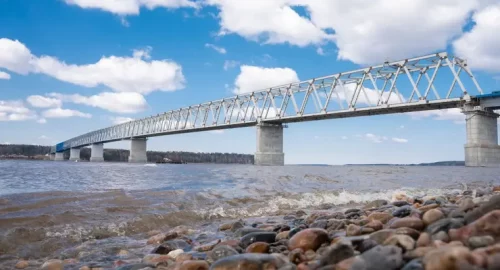 В Красноярске строительство Высокогорского моста завершили раньше срока