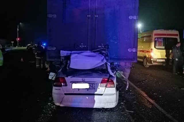 В Кемеровском округе в ДТП на автодороге «Сибирь» погиб 25-летний водитель