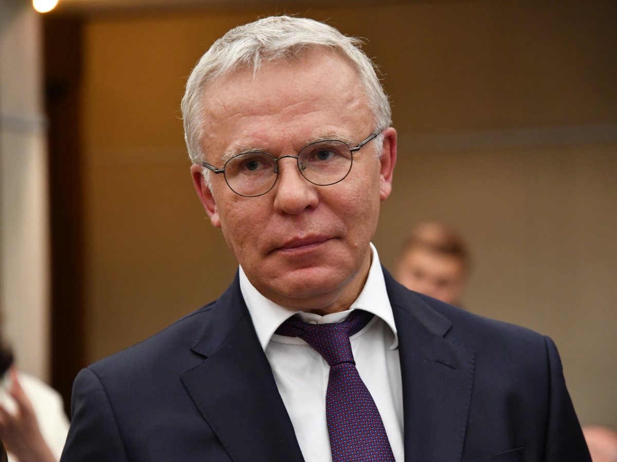Депутат Фетисов против выделения земли под коттеджи вблизи Байкала